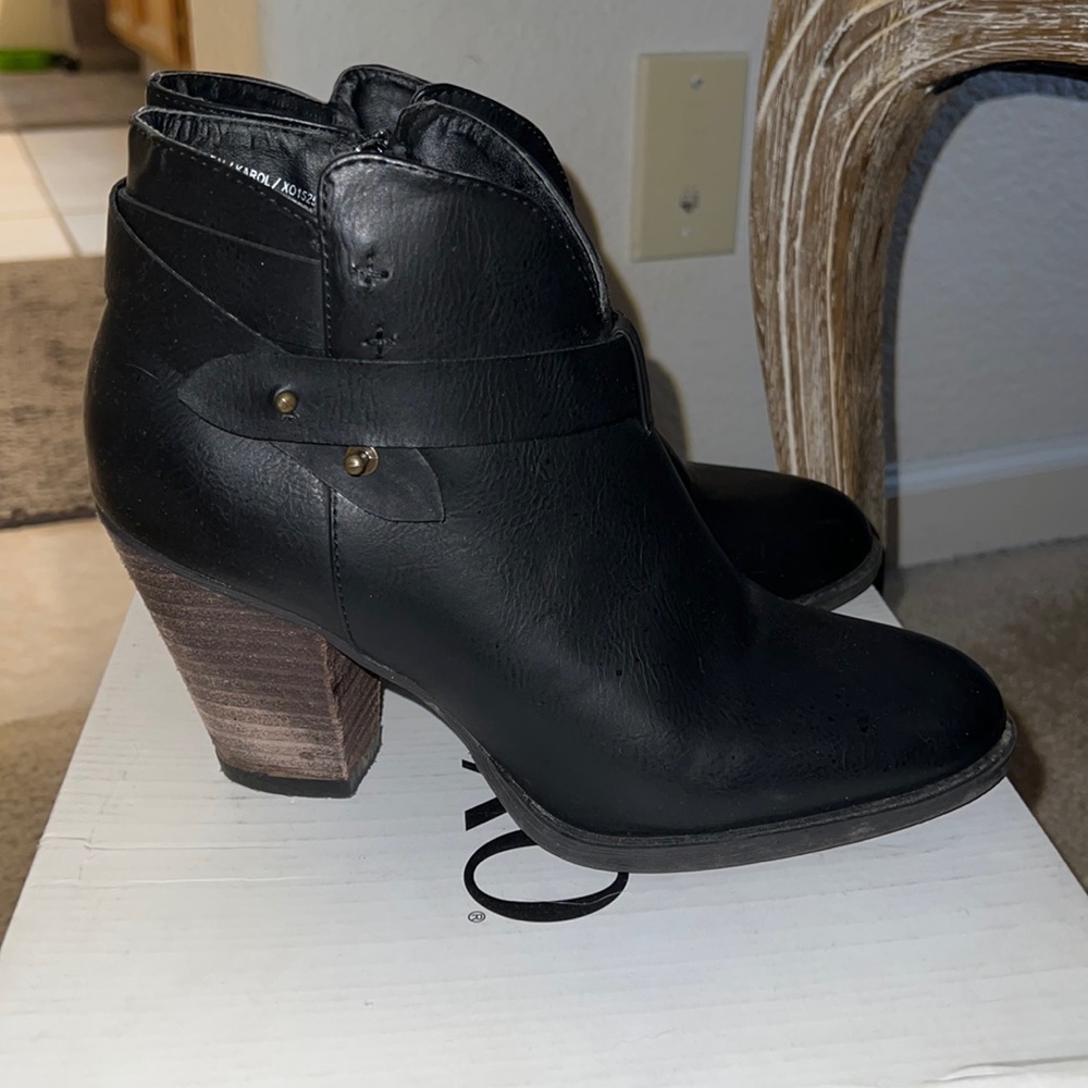 XOXO Booties 🖤🖤